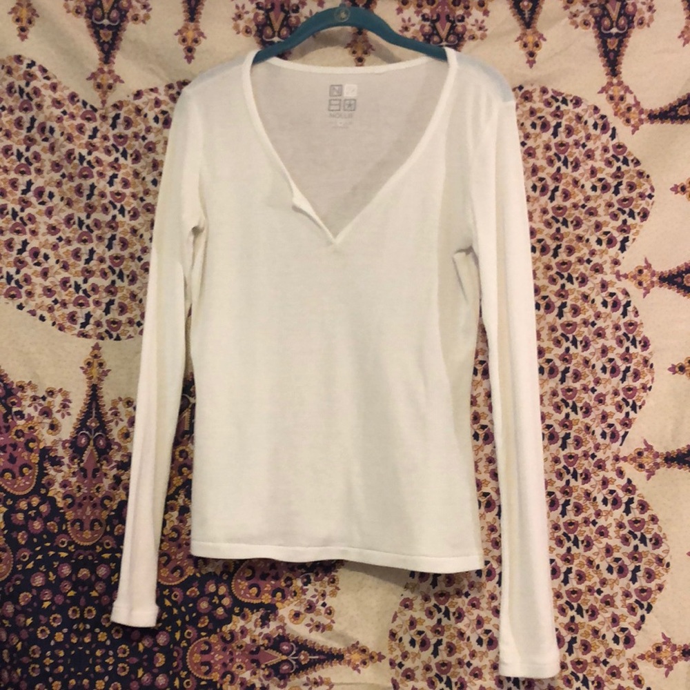 white long sleeve v neck